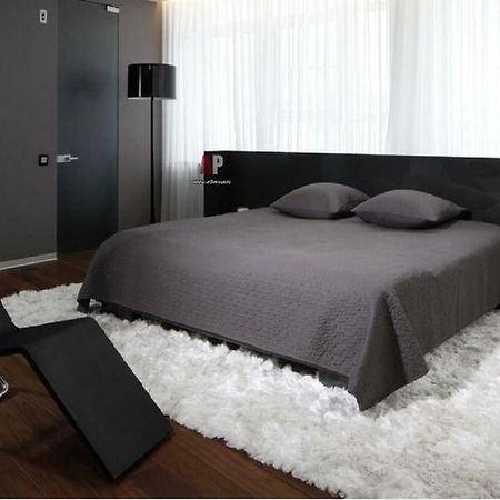 Apartment Gulia バトゥーミ エクステリア 写真